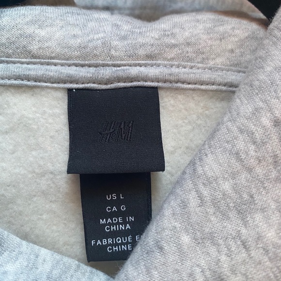 H&M sweatshirt - Picture 7 of 9